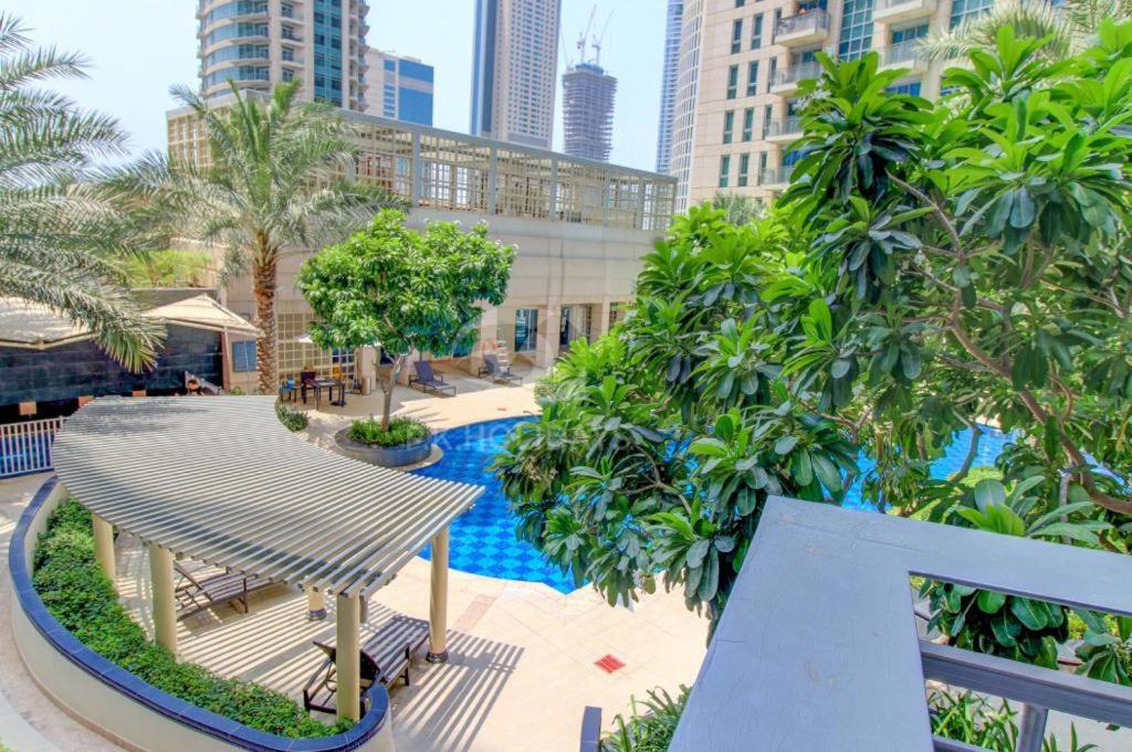 דובאי Trinity Holiday Homes - Standpoint Tower Downtown מראה חיצוני תמונה
