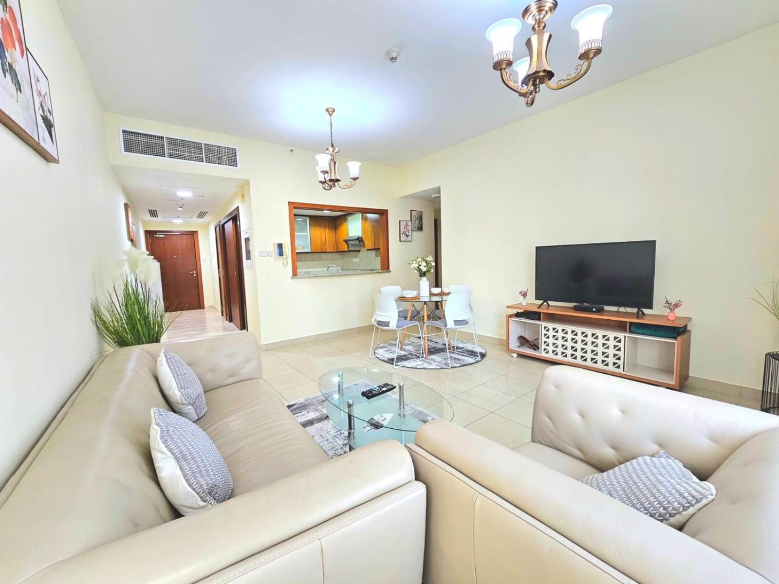 דובאי Trinity Holiday Homes - Standpoint Tower Downtown מראה חיצוני תמונה
