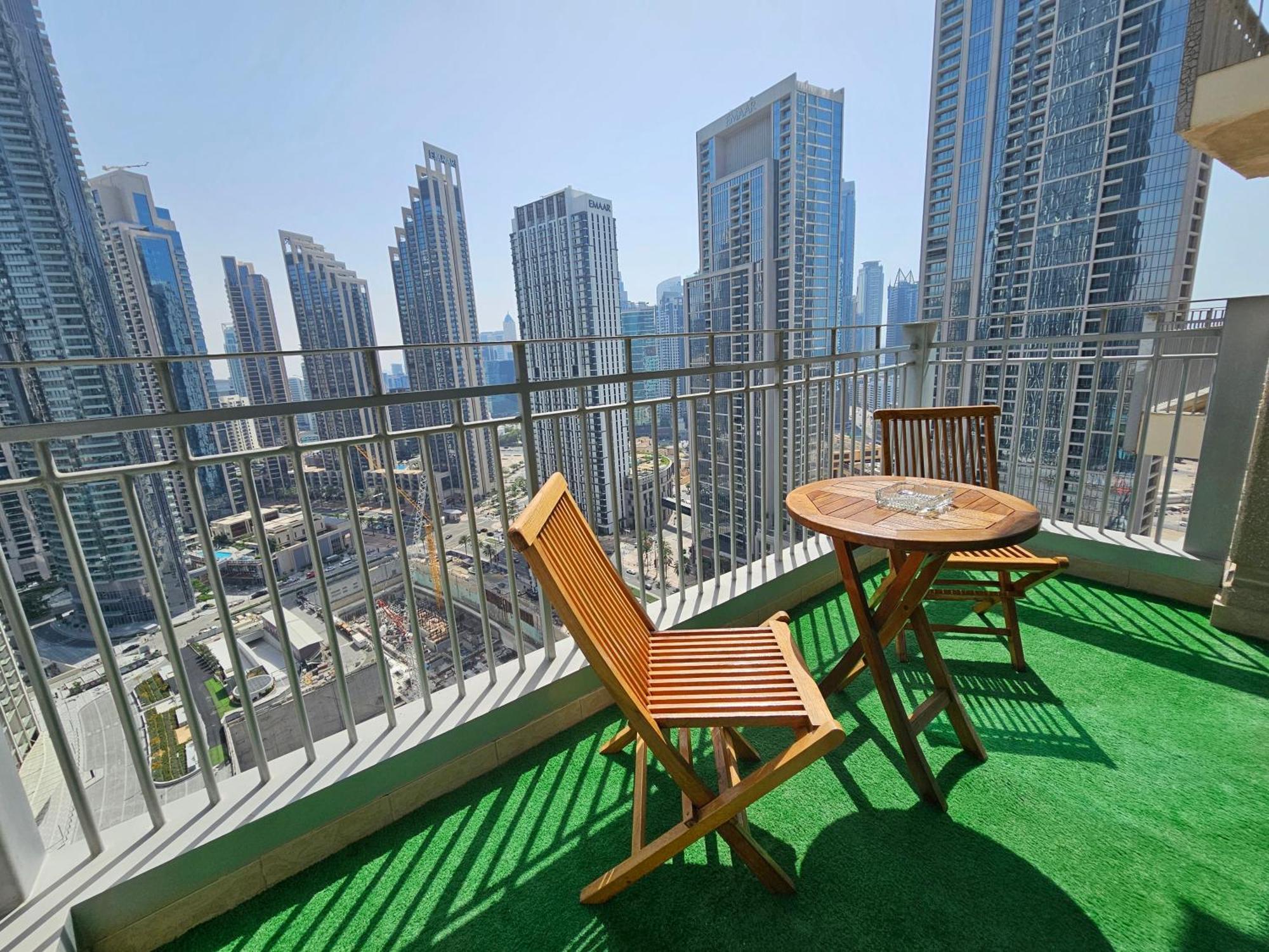 דובאי Trinity Holiday Homes - Standpoint Tower Downtown מראה חיצוני תמונה